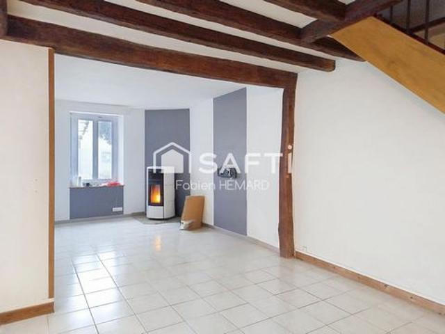 MAISON RENOVEE AU SEIN D'UN AGREABLE VILLAGE