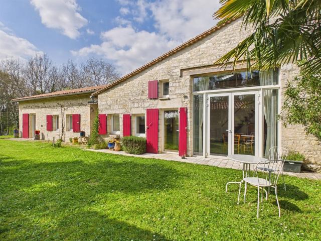 Maison rénovée avec beaucoup de lumière naturelle, à proximi. 104m² Saint Front