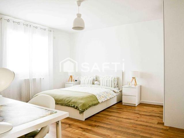 Maison rénovée avec élégance 5 chambres Emplacements idéal LAGNIEU 01150