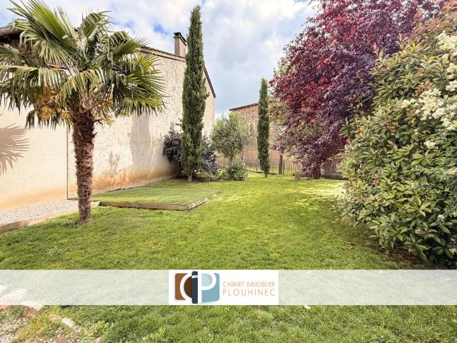 Maison rénovée avec jardin et terrasse à Péronne