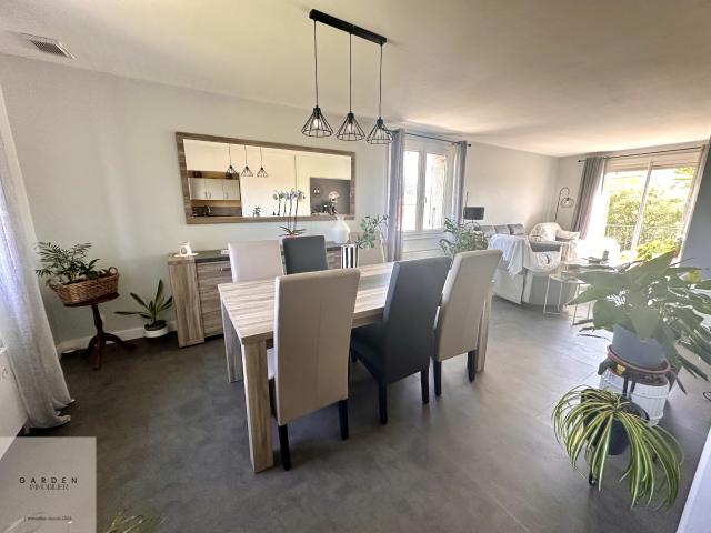 Maison rénovée avec sous sol aménagé et terrain de 1 200 m2