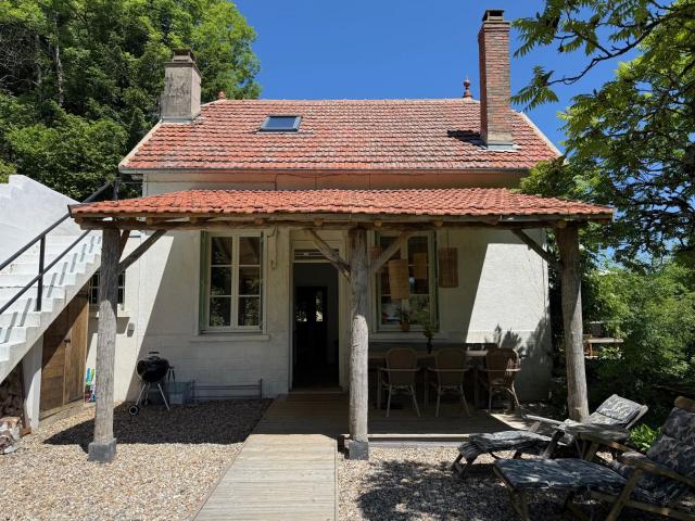Maison rénovée avec vue imprenable à vendre en Bourgogne