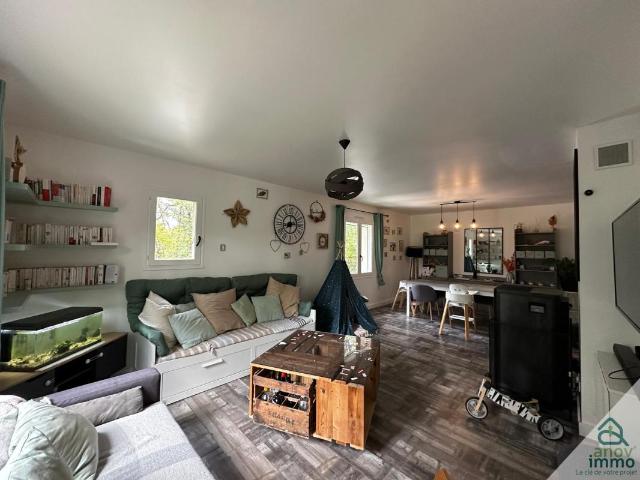 Maison rénovée avec vaste terrain