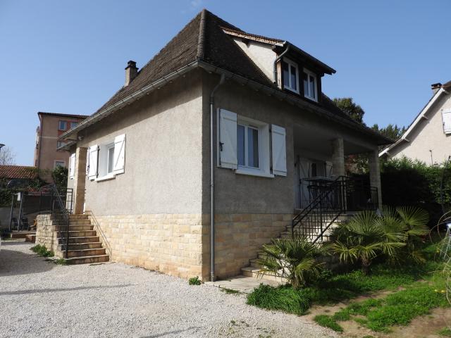 Maison rénovée avec 4 chambres