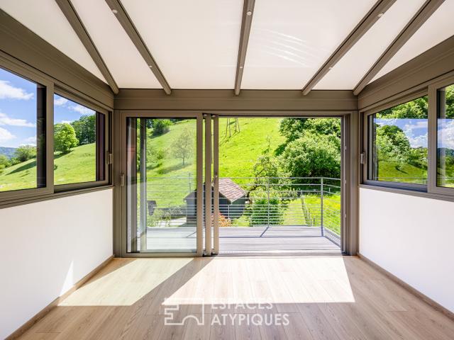 Maison rénovée bordée d'un ruisseau au pied du Petit Ballon