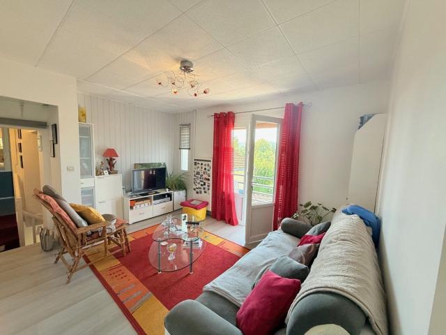 Maison rénovée de 153 m² avec jardin arboré de 1 548 m² ? La. 106m² Lamagdelaine