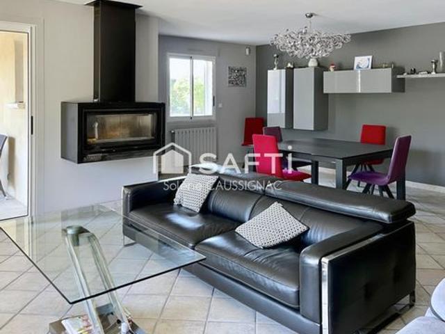 Maison rénovée de 188 m², 5 chambres, piscine, 3 grands garages