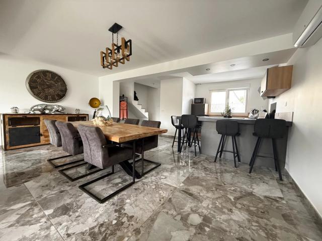 MAISON RENOVEE ENV. 115 M2 HAB