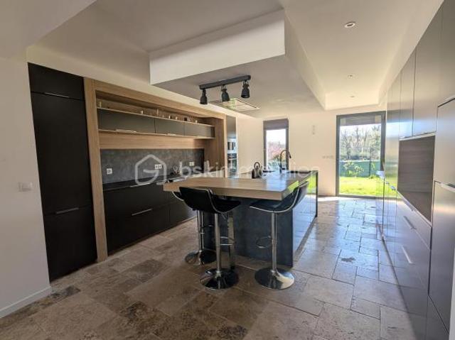 MAISON RENOVEE « ESPRIT LOFT » de 302m2 4 CH dont 1 suite parentale