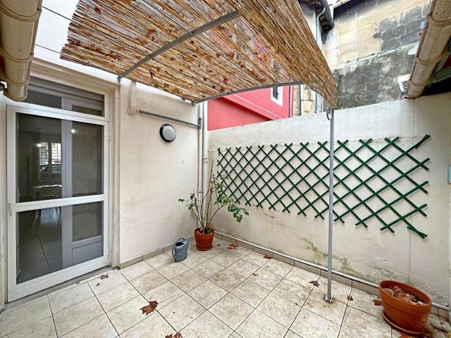 maison rénovée et climatisée avec extérieur