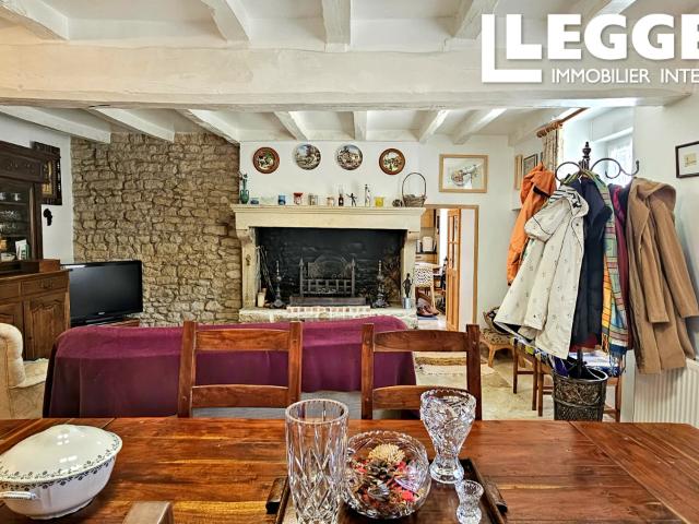 Maison rénovée + gîte 3* attenant, piscine, dépendances, jardin – La Caillère St Hilaire DPE D et C