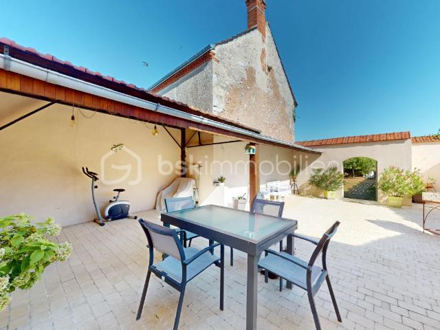 MAISON RÉNOVÉE + PARCELLE AVEC DOUBLE GARAGE
