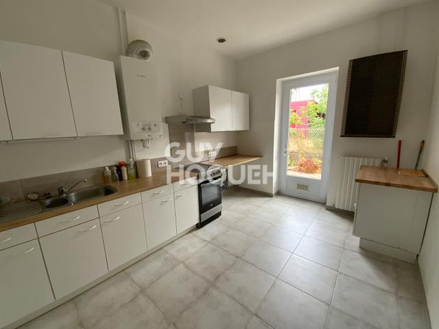 Maison rénovée plain pied 2 chambres jardin
