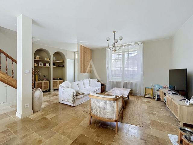 Maison rénovée pleine de charme Angers 4 pièce s 90 m2