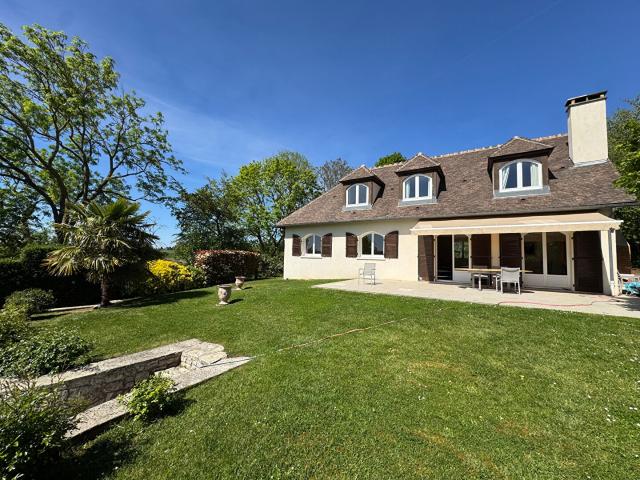 Maison Rennemoulin 7 pièce s 165 m2, 195 m2 de surface au sol