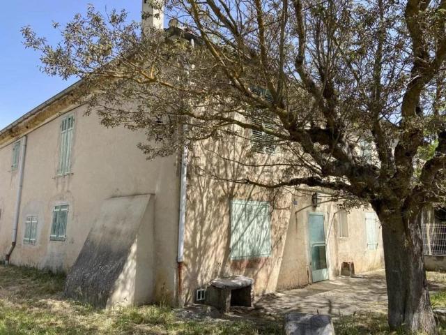 Maison, Rians