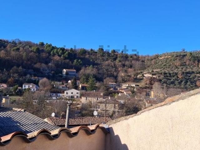 Maison, Riez