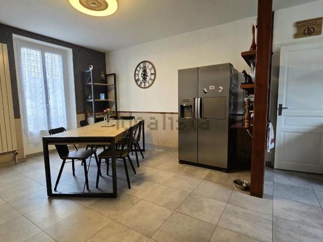 Maison, Ris Orangis