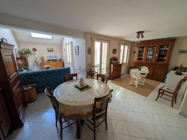 Maison, Ris Orangis