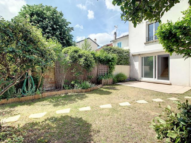 MAISON RUEIL MALMAISON PLAINE GARE 5 PIECES 3 CHAMBRES PROCHE CENTRE VILLE ET GARE RER