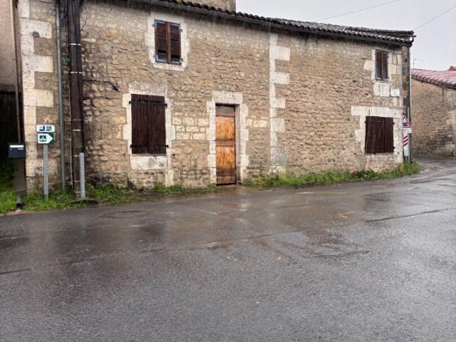 Maison, Ruelle sur Touvre