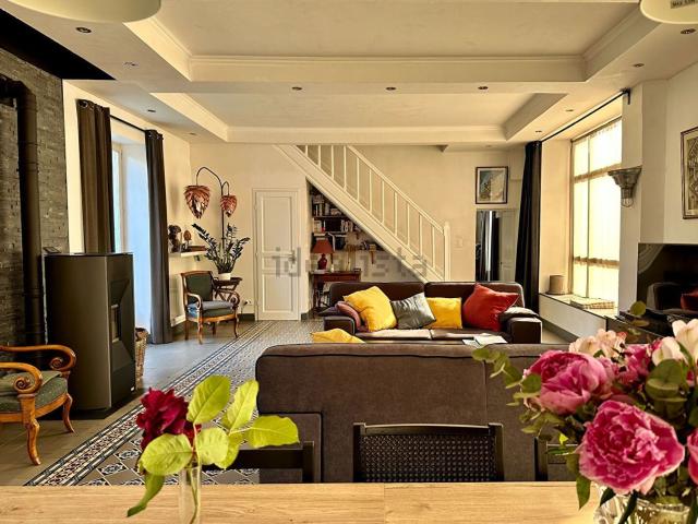 Maison, Rully