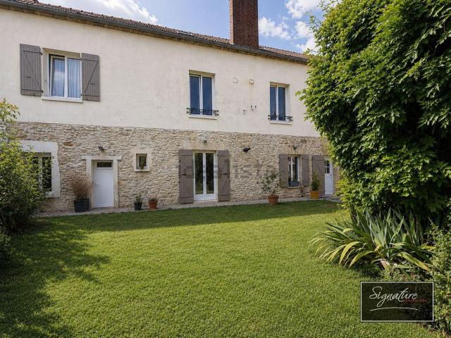 Maison, Rully