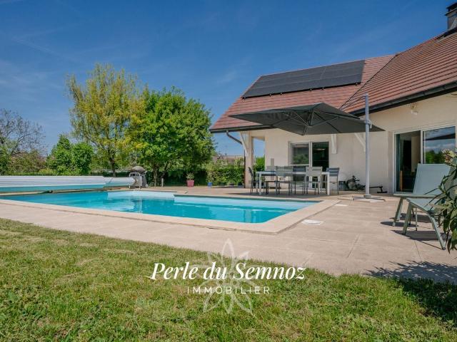 Maison, Boussy