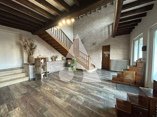 Maison T14 342 m² 10 chambres à vendre à LA FERTE SOUS JOUARRE