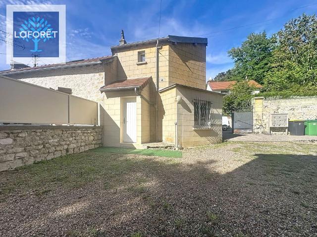 Maison T2 CHAMPAGNE SUR OISE à louer
