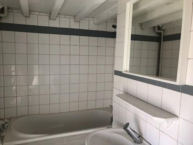 MAISON T2 AVEC COURETTE BOVES