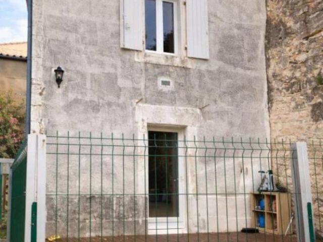 Maison T2 meublée avec terrasse – Angoulême, secteur Bussatte