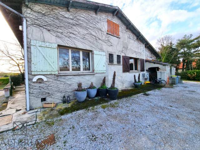 MAISON T3/4 PECHABOU CENTRE
