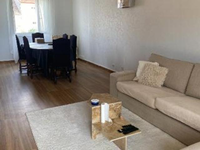 Maison T4 110 m² en location à Echouboulains