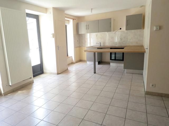 Maison T3 60m2 + extérieur de 50 m2 SAINTE SIGOLÈNE