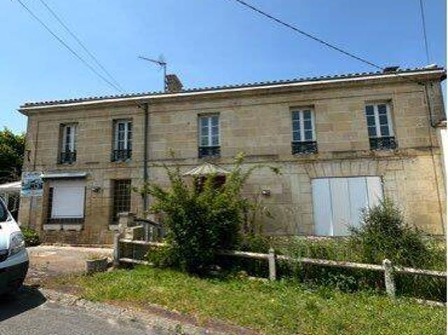 Maison T3 85 m² 930 €
