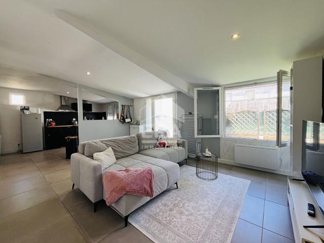 MAISON T3 A LOUER BLOIS PLAIN PIED, RENOVEE, TERRASSE ET BOX DE STOKAGE