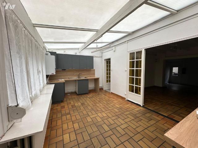 Maison T3 à louer Loon Plage 103.65 m² Maison comprenant au rez de chaussée: une cuisine.
