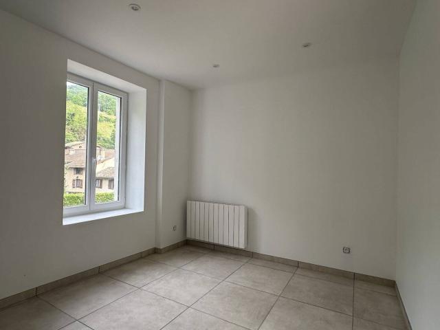 MAISON T3 EN TRIPLEX QUINCIÉ EN BEAUJOLAIS