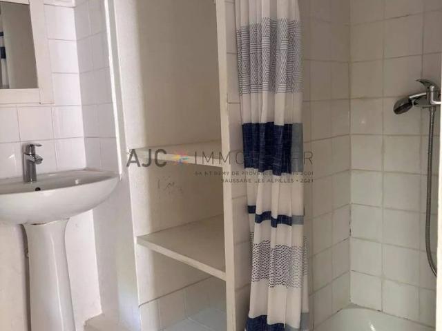 MAISON T3 JARDIN PISCINE