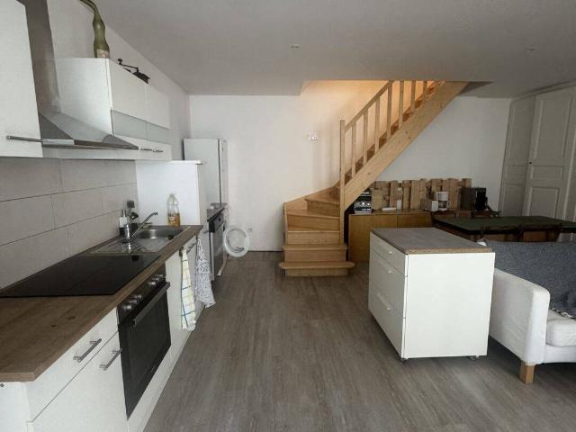 Maison T3 Meublée centre village