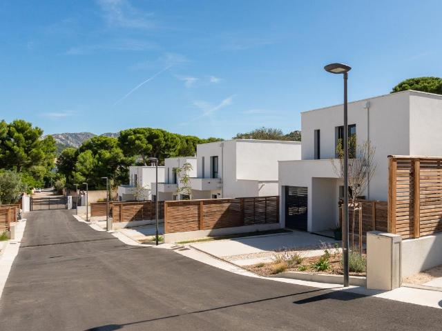 Maison T4 116m² sur terrain de 500m² + garages 13009