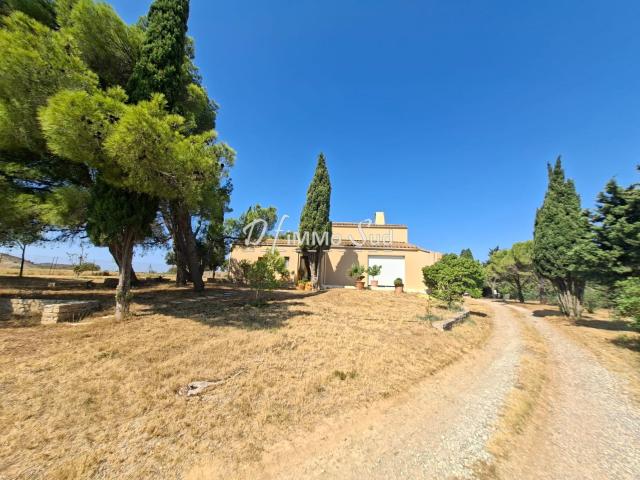 Maison T4 4 Faces Avec Garage + Piscine Sur Terrain De + 7. 147m² Narbonne