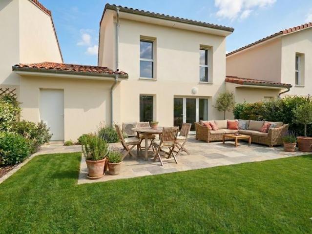 Maison T4 avec garage et jardin