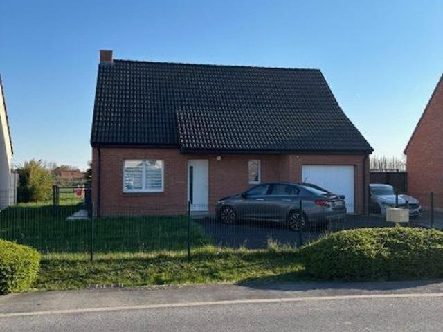 MAISON T4 AVEC JARDIN ET GARAGE