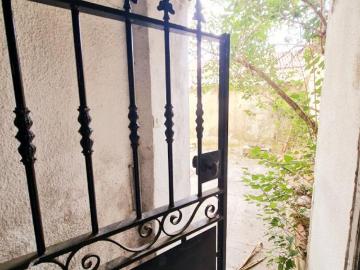 Maison T4 de 108 m² avec cour privative en Centre ville d'Alès