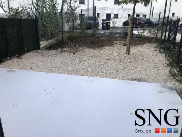 MAISON T4 DUPLEX AVEC TERRASE/ JARDIN ET PARKING