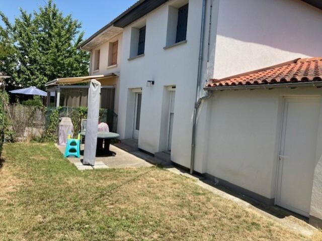 MAISON T4 ENTIEREMENT RENOVEE