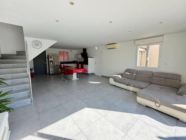Maison T4 Fos sur mer avec garage, jardin et piscine