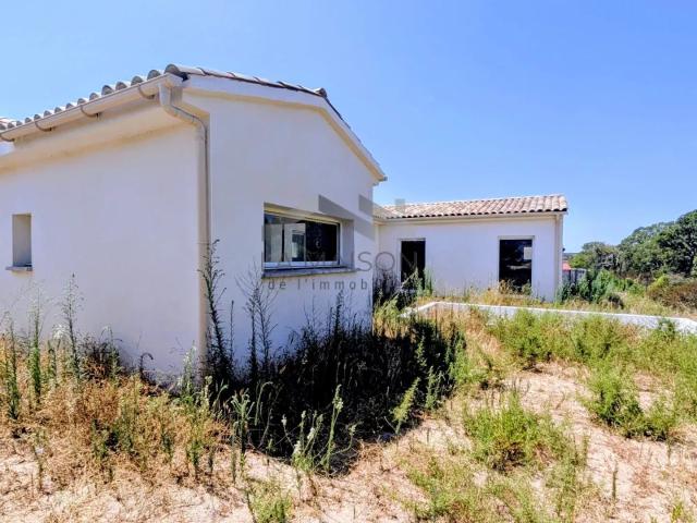 Maison T5 neuve à terminer avec piscine – FIGARI